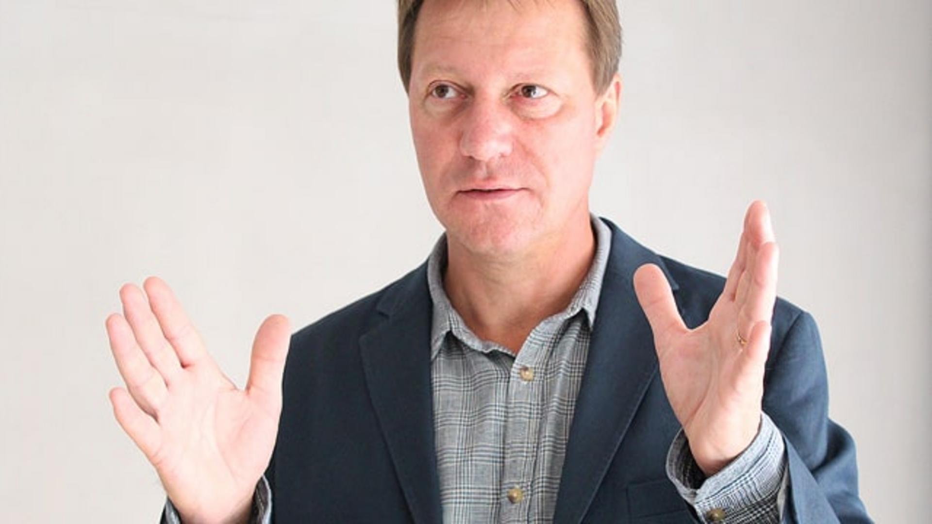 Lennart Weiss, kommersiell direktör på Veidekke, ger Svensk Betong rätt i sin kritik mot regeringens klimathandlingsplanen där man vill prioritera träbyggande.