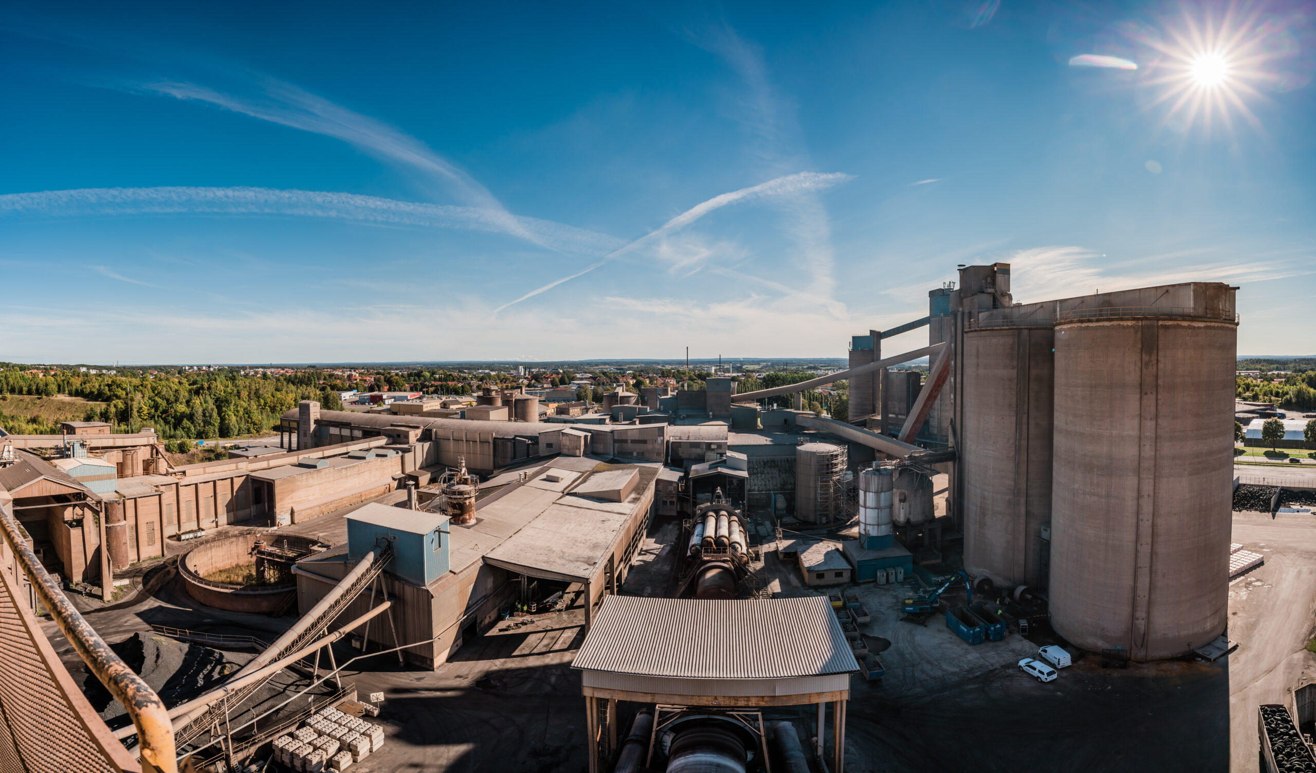 Just nu utreder SGU, Sveriges Geologiska Undersökning, om Heidelberg Materials cementfabrik i Skövde kan bli ett riksintresse.