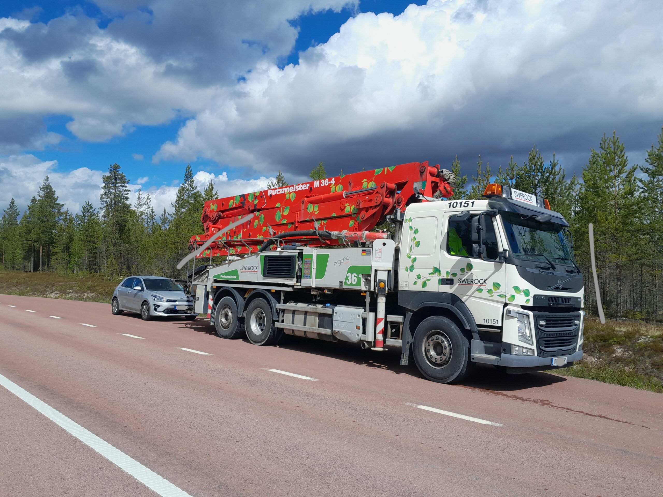 Året med betong, kärlek & körning: från Särna till Kiruna, fabriker & gjutning i snö. En vardag i betongens värld