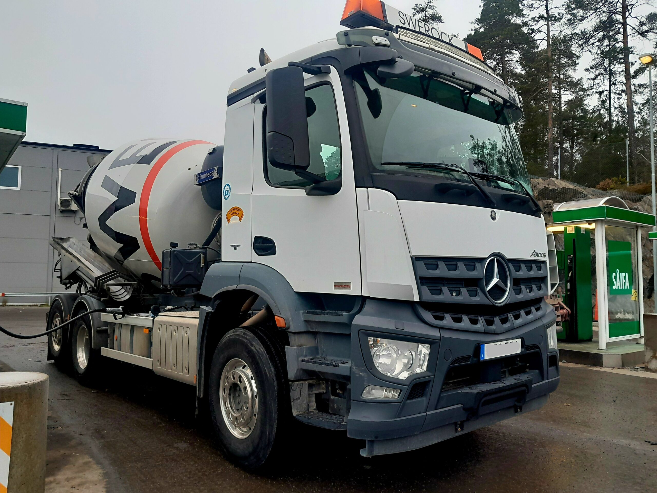 En trasig Volvo, en provisorisk Mercedes och en arbetsvecka fylld av verkstadsbesök, stillestånd och ovant höga hytter.