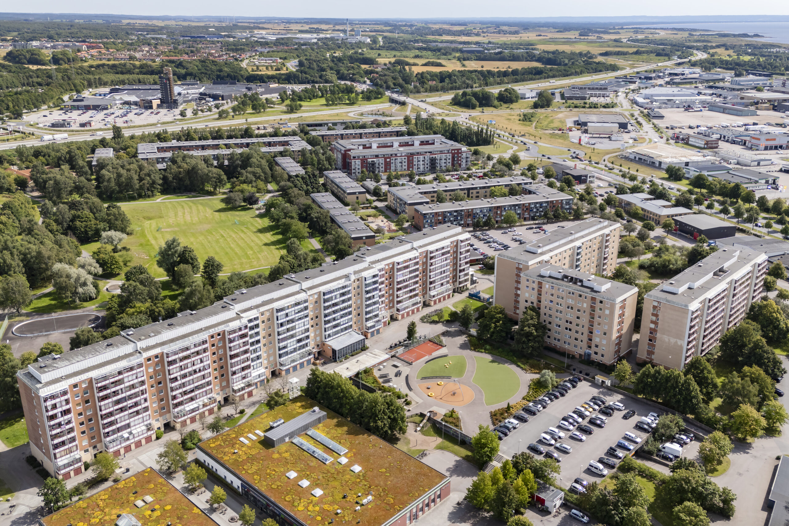 **Metatext:** Andersberg i Halmstad lyfts från listan över utsatta områden – betongområdet förändras genom trygghet, samverkan och social hållbarhet.