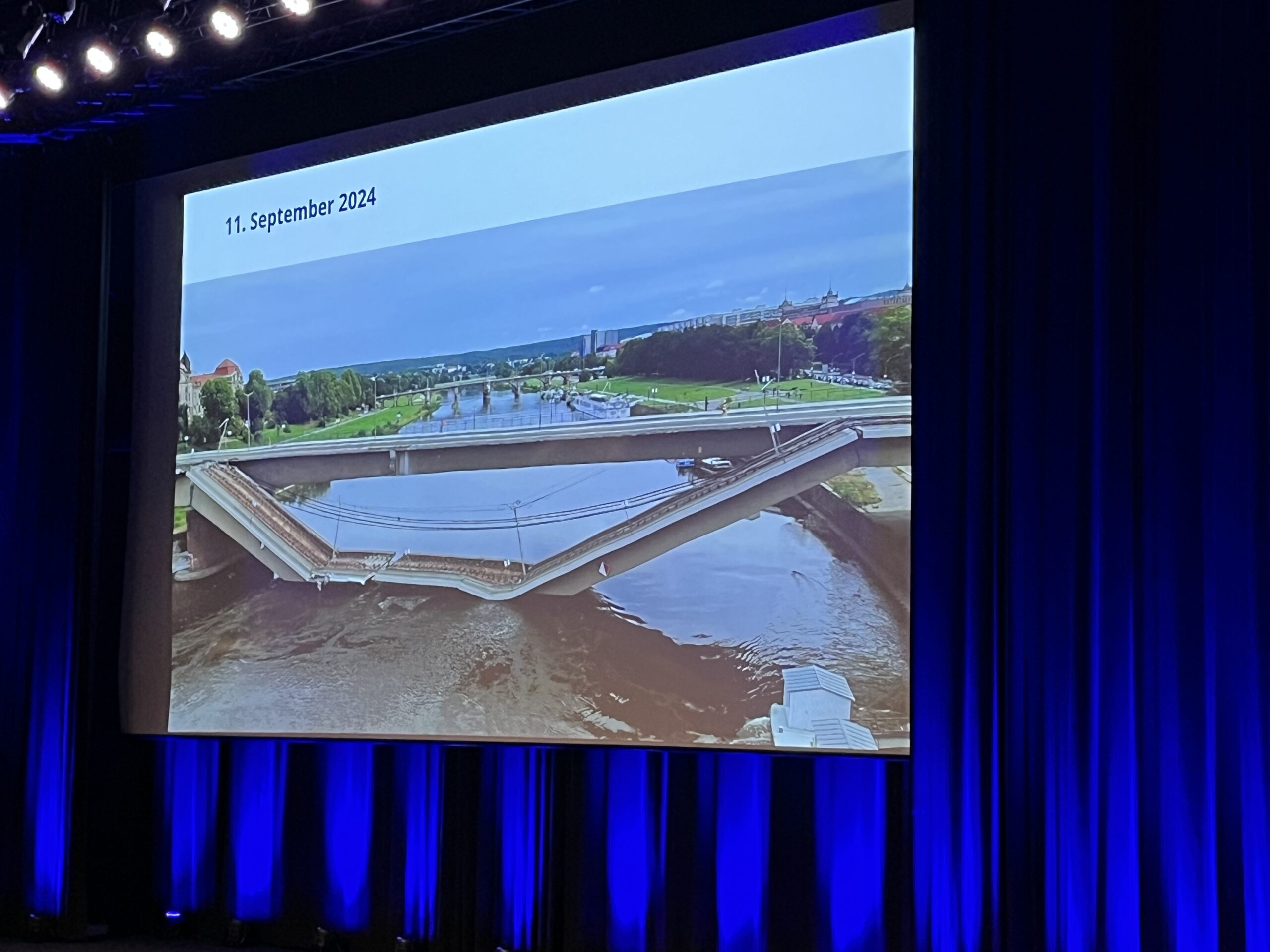 Tysk bro kollapsade efter 50 års dold korrosion i förspänningsvajrar. Forskare varnar för svårupptäckta materialfel.