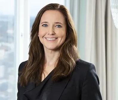 Vi lägger enormt mycket tid på att analysera hur vårt finansiella kapital ska skapa avkastning. Men hur mycket tid lägger vi på att förstå hur vårt mänskliga kapital kan göra detsamma?” frågar sig Susanna Linné Korpe, CFO och COO på bostads- och fastighetsbolaget ByggVesta. (Foto: ByggVesta)